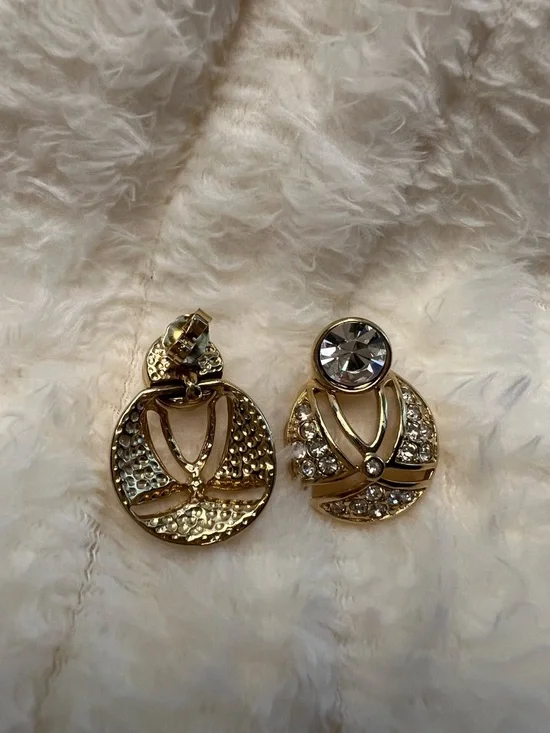 Vintage Gold Tone Crystal Drop Earrings EUC - Picture 3 of 4